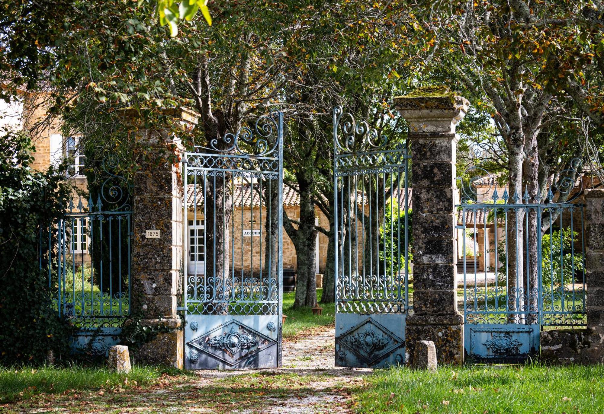 Chateau La Gineste - Castle And Vineyard Duravel エクステリア 写真